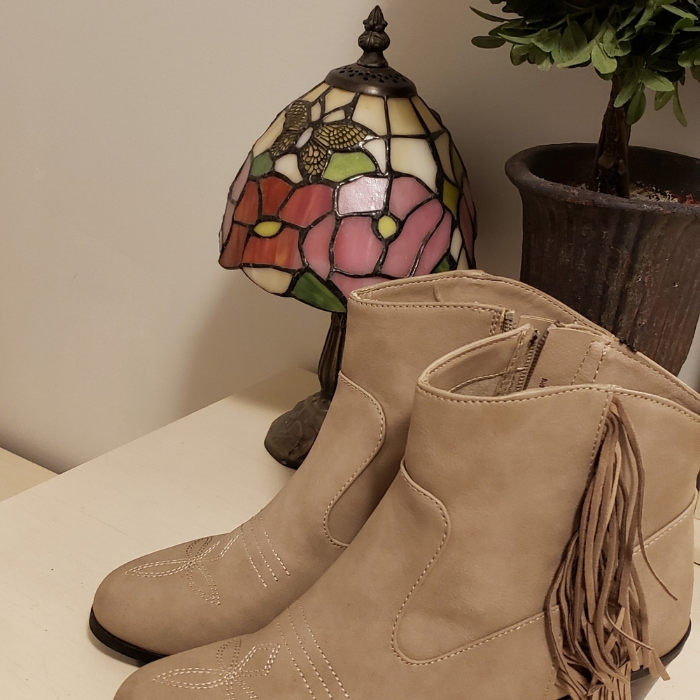 Shoe